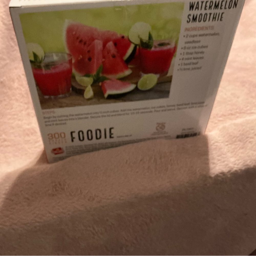 Foodie Puzzle β Watermelon Smoothie (300 Pieces) - Picture 2 of 2